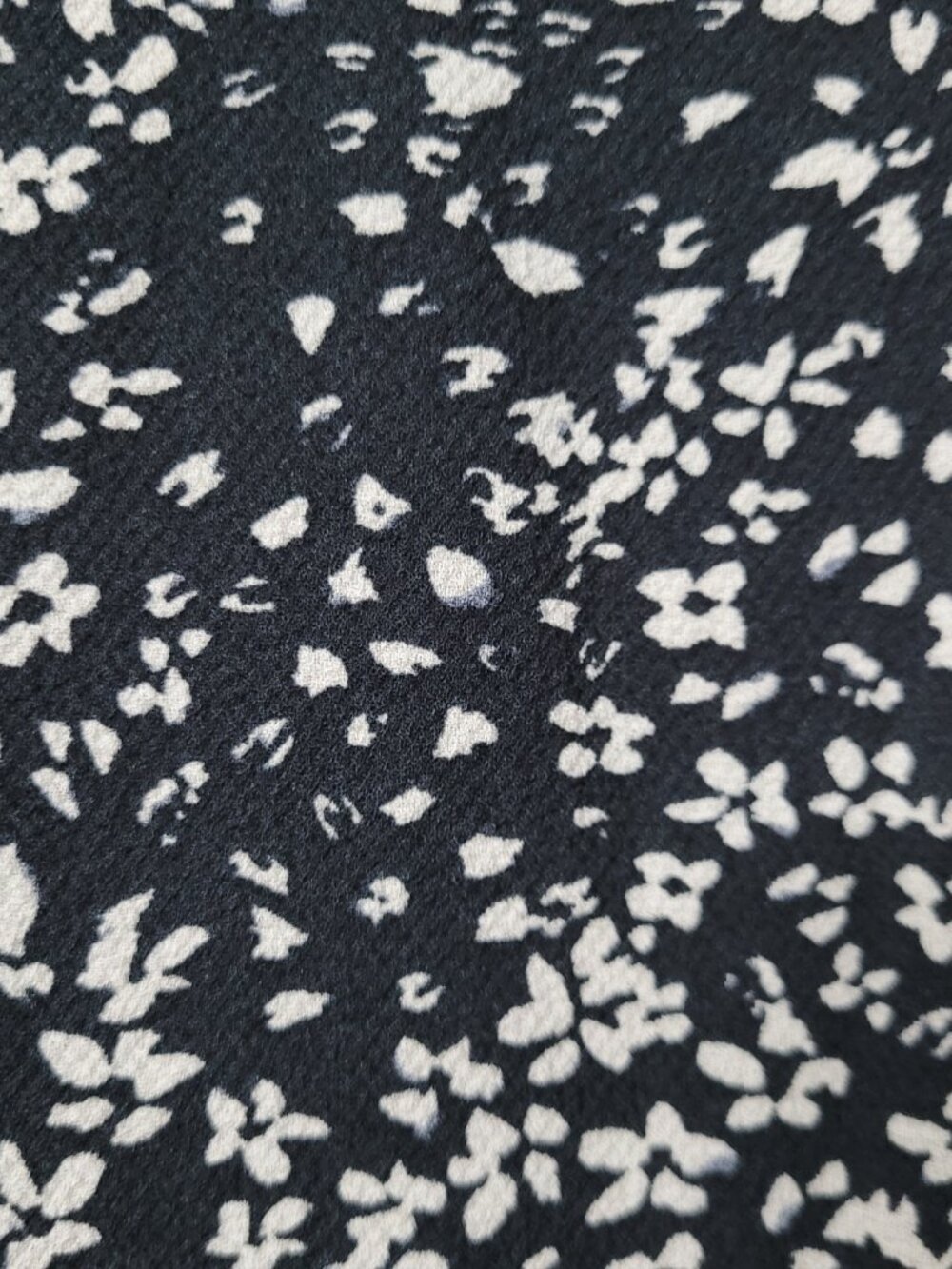 NWT DKNY Black & White Floral Ruched Midi Shirtdress - Picture 8 of 10